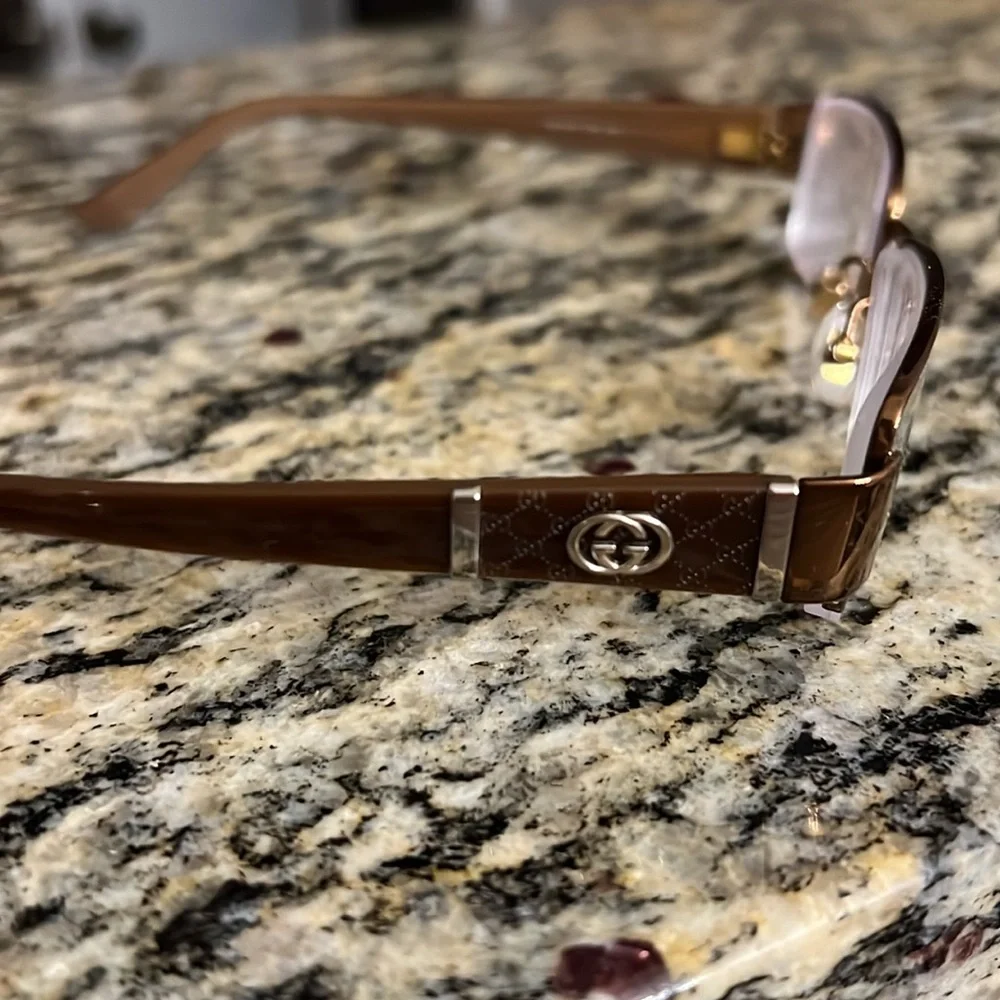 NEW Gucci eyeglasses with case - Picture 5 of 7